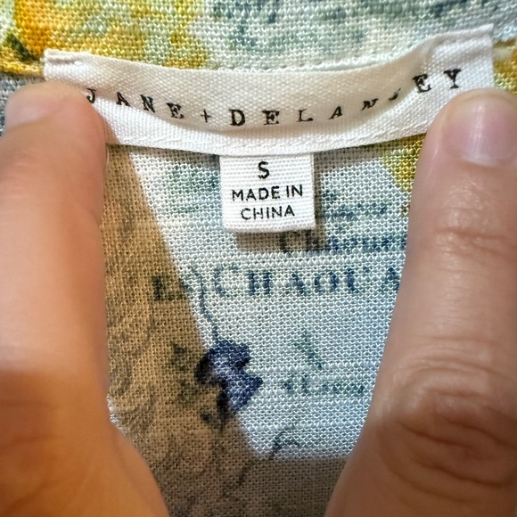 Jane and Delancey Linen Blend Italy Travel Button Up Roll Sleeve Option - Picture 4 of 7